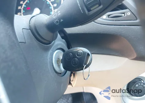 2014 Ford Fiesta Se z USA, uszkodzony, nr VIN 3FADP4BJ2EM136800